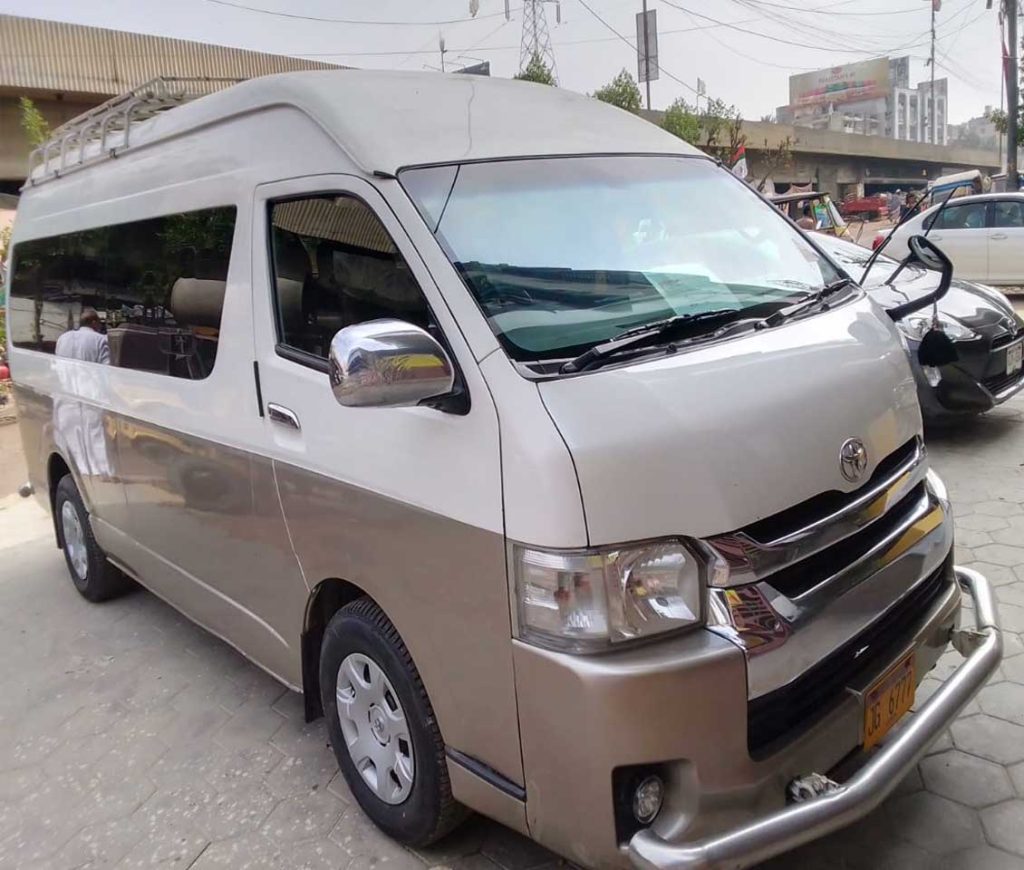 Hiace-AC-Van-2